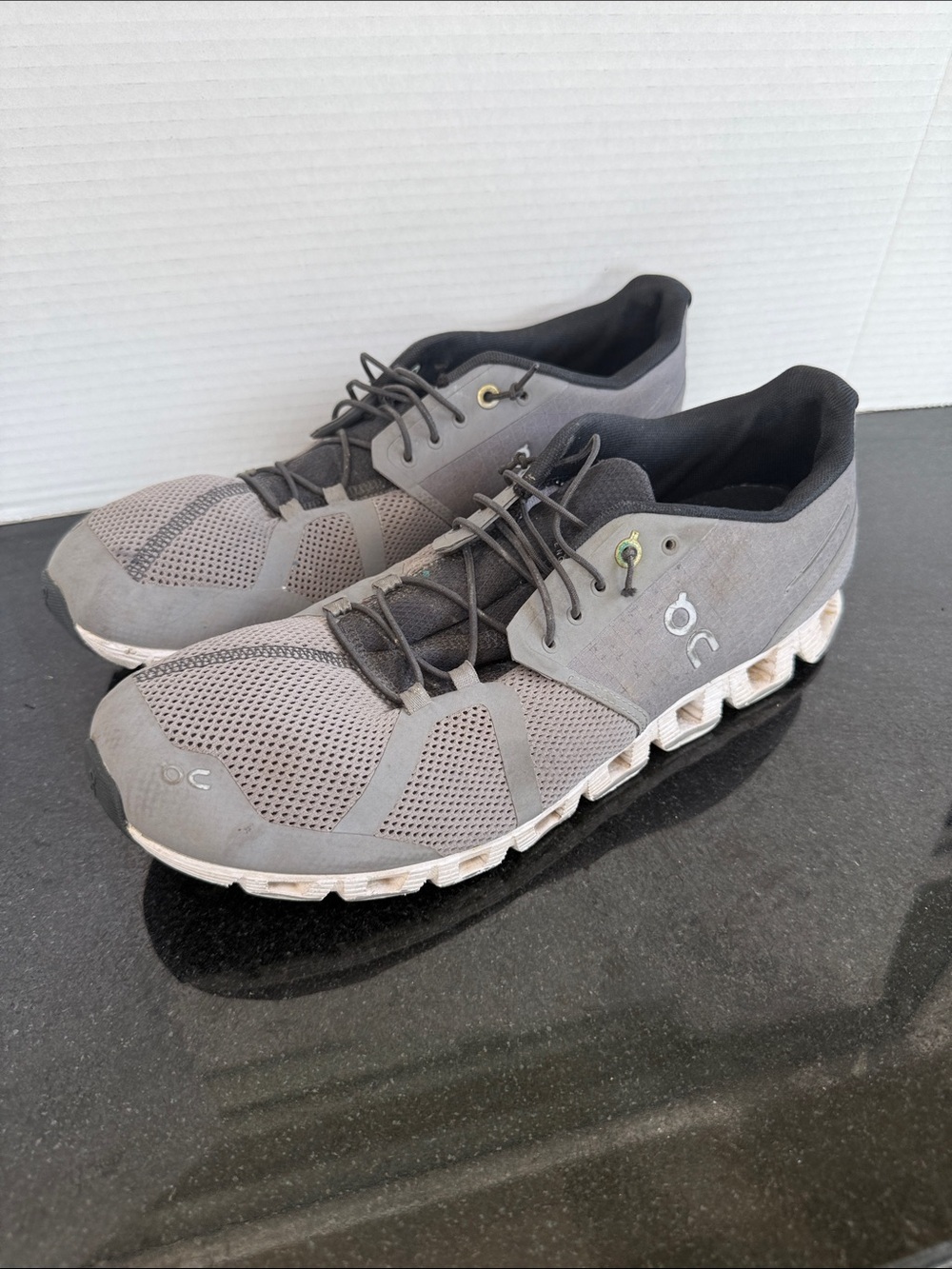 On Cloud 5 Men's Running Shoes Size 11 Gray Black